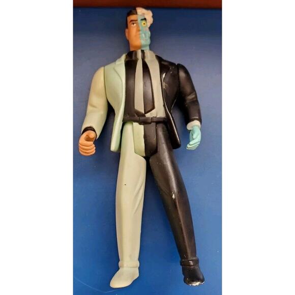 1993 Kenner DC Comics Black White 5 Inch Two-Face Action Figure Batman Flaws - Picture 1 of 12